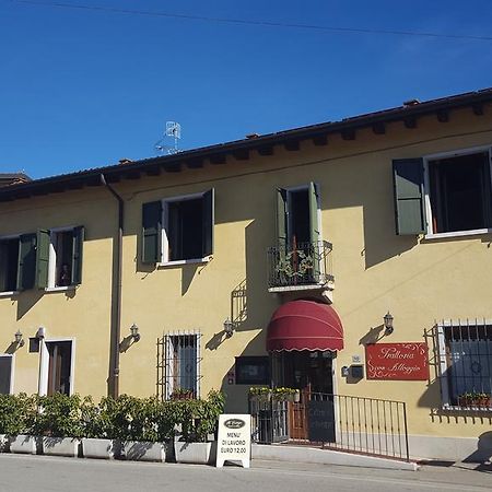 Al Borgo Alloggi 代森扎诺-德尔加达 外观 照片